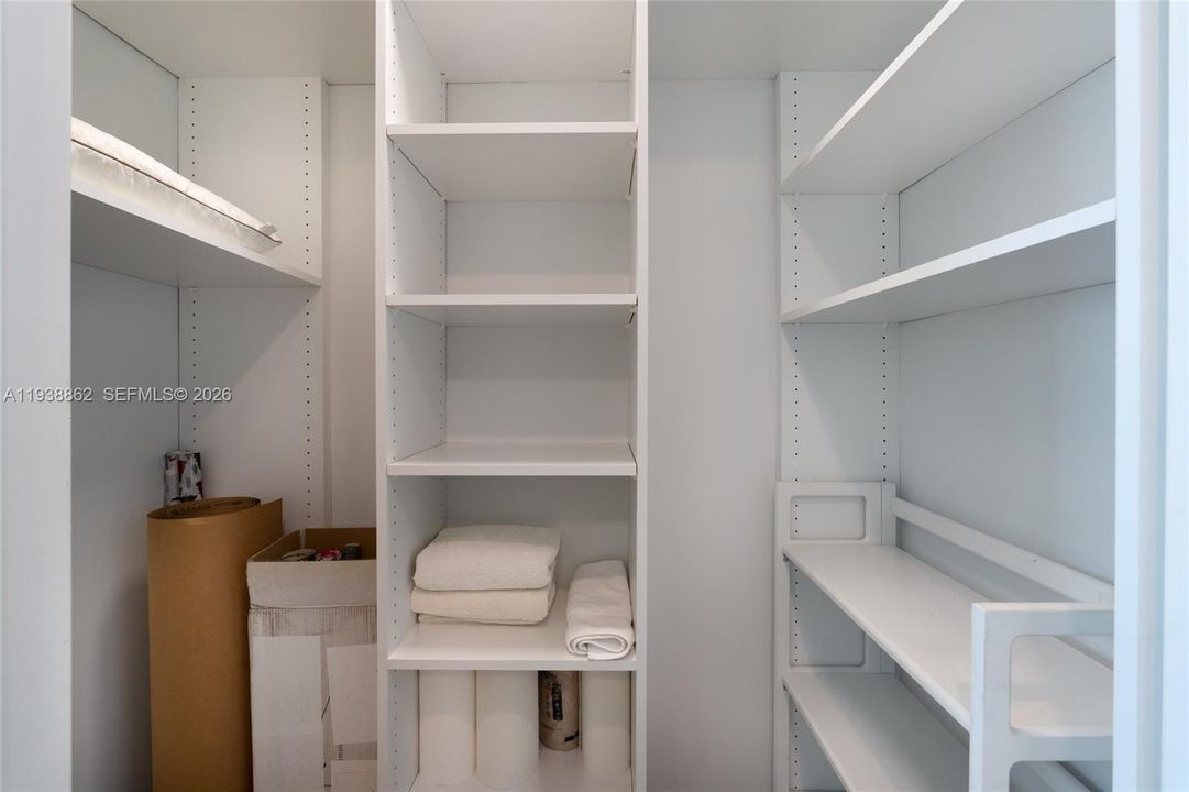 For Rent: $12,900 (2 beds, 3 baths, 1479 Square Feet)