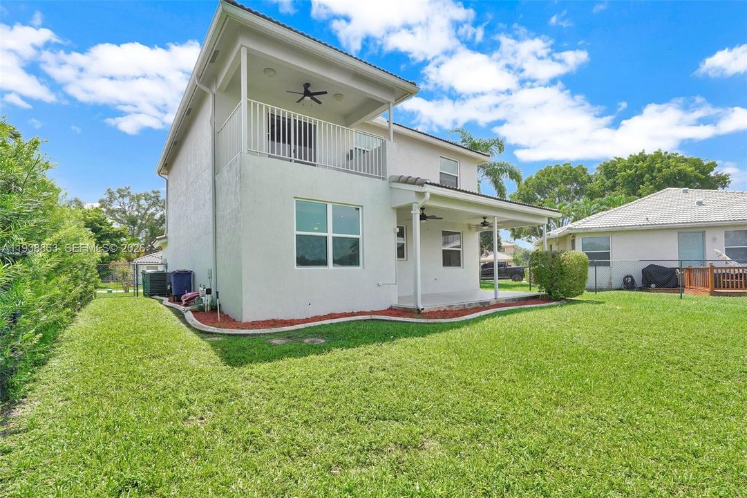 En Venta: $739,000 (3 camas, 2 baños, 2132 Pies cuadrados)