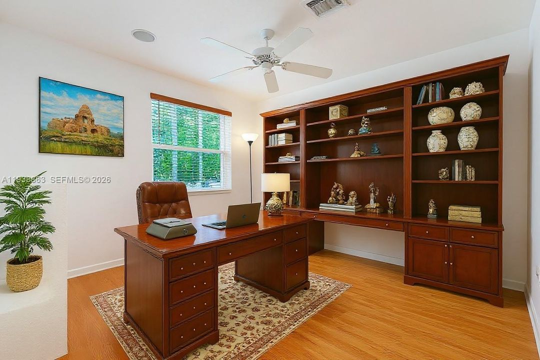 En Venta: $739,000 (3 camas, 2 baños, 2132 Pies cuadrados)