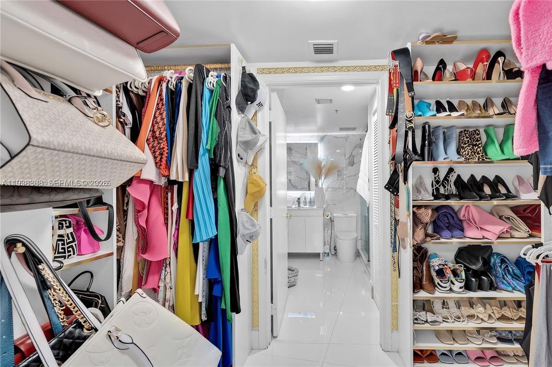 En Venta: $398,000 (1 camas, 1 baños, 825 Pies cuadrados)