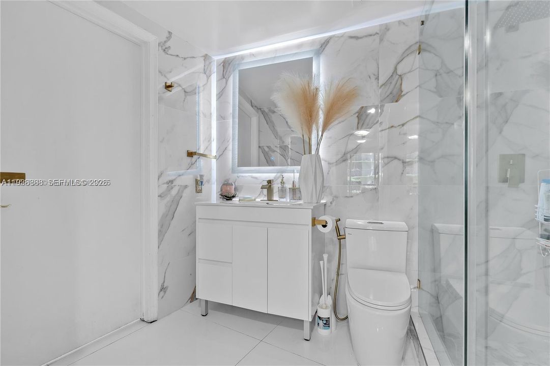 En Venta: $398,000 (1 camas, 1 baños, 825 Pies cuadrados)