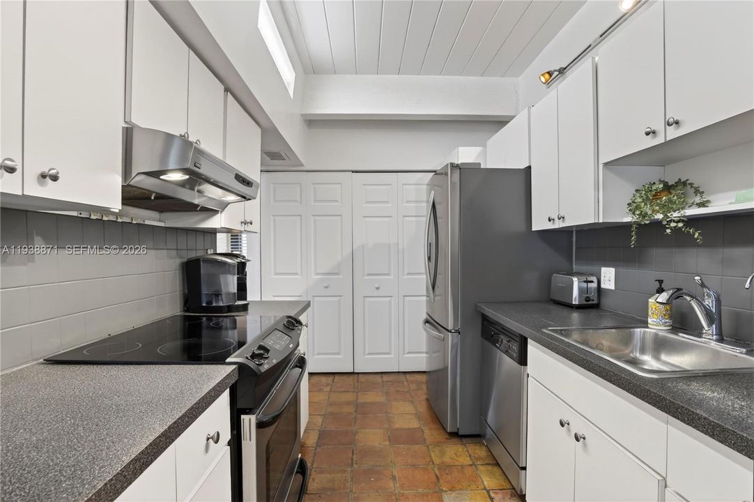 待售: $525,000 (3 贝兹, 2 浴室, 1680 平方英尺)