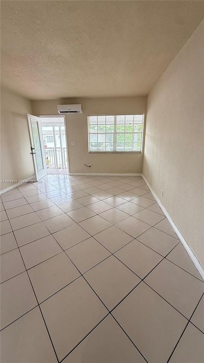 На продажу: $175,000 (0 спален, 1 ванн, 383 Квадратных фут)