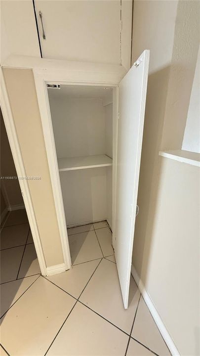 На продажу: $175,000 (0 спален, 1 ванн, 383 Квадратных фут)