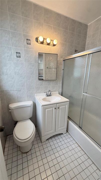 На продажу: $175,000 (0 спален, 1 ванн, 383 Квадратных фут)