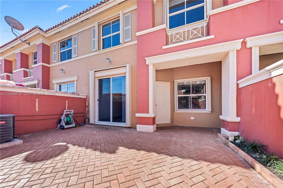 En Renta: $2,800 (2 camas, 2 baños, 980 Pies cuadrados)