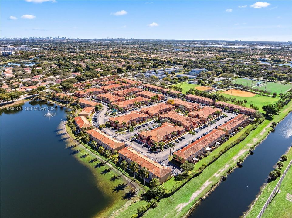 En Renta: $2,800 (2 camas, 2 baños, 980 Pies cuadrados)