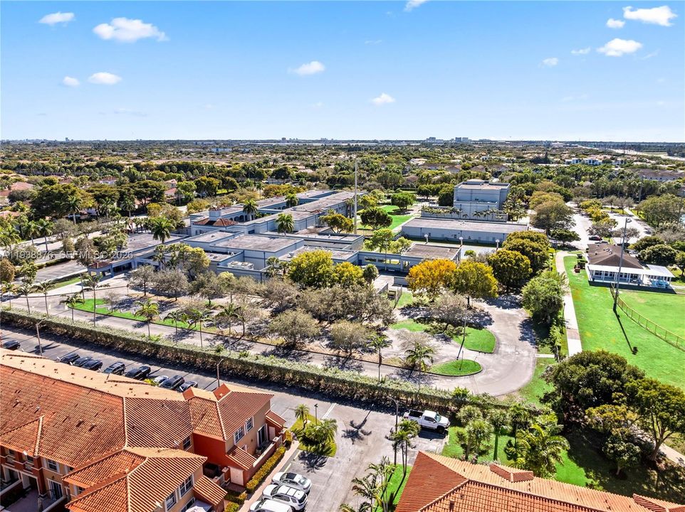 En Renta: $2,800 (2 camas, 2 baños, 980 Pies cuadrados)