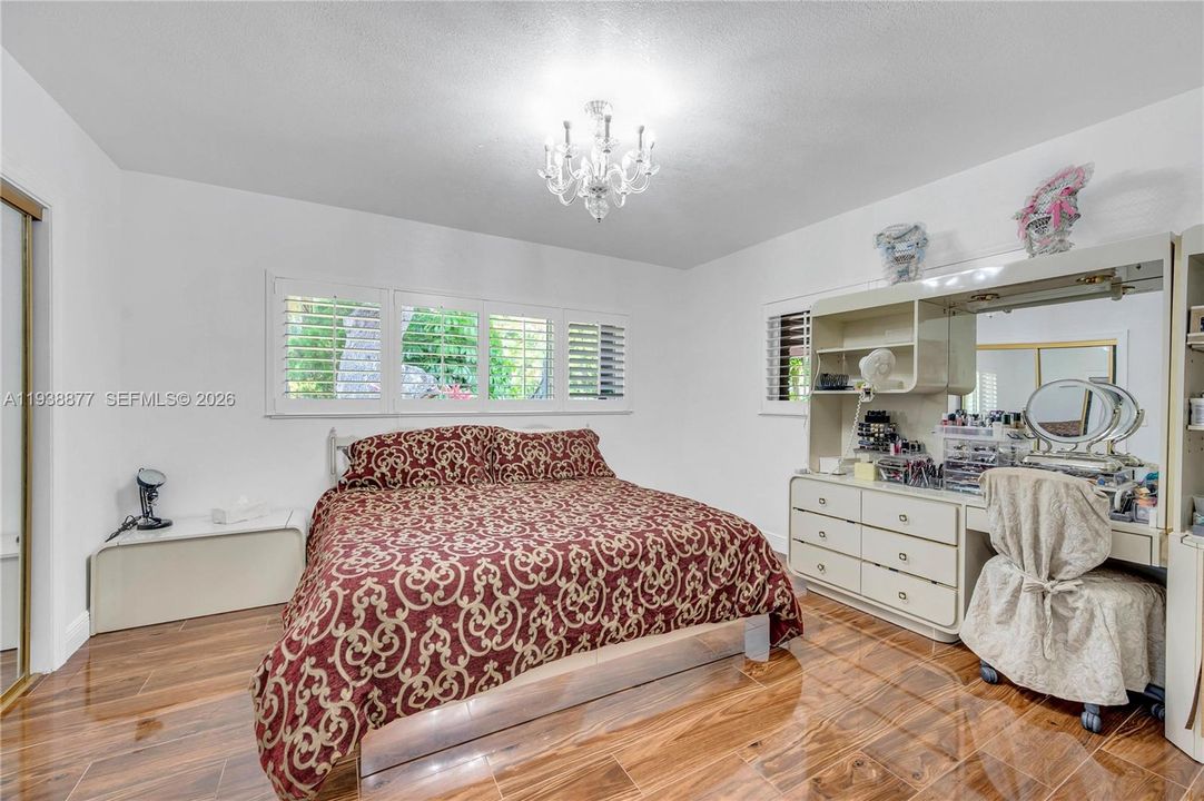 For Sale: $2,595,000 (4 beds, 4 baths, 3184 Square Feet)