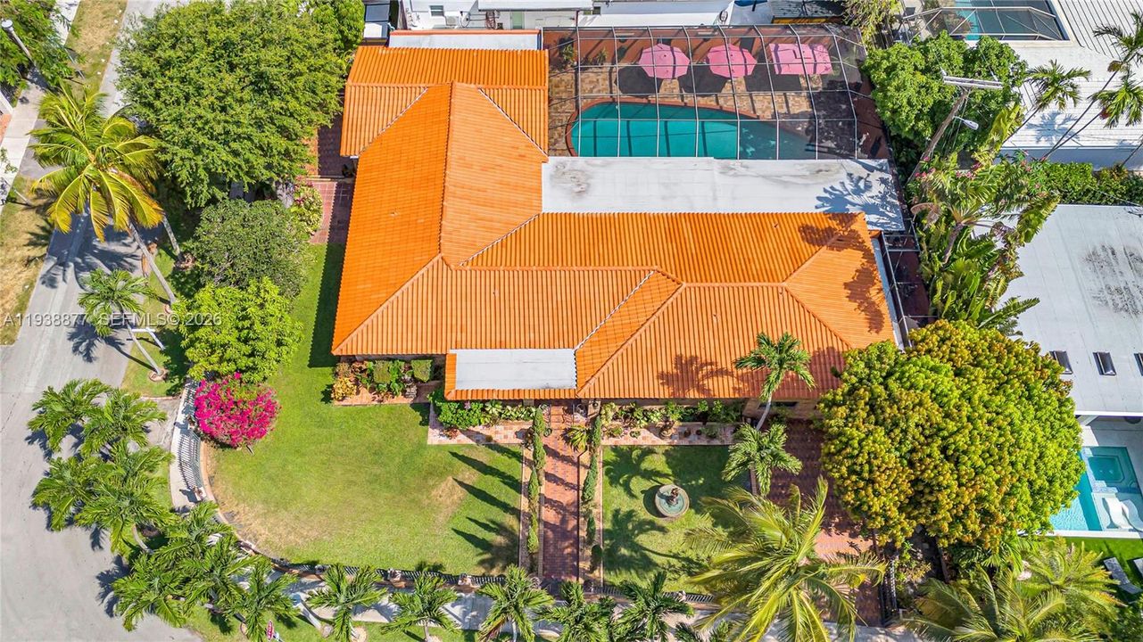 For Sale: $2,595,000 (4 beds, 4 baths, 3184 Square Feet)