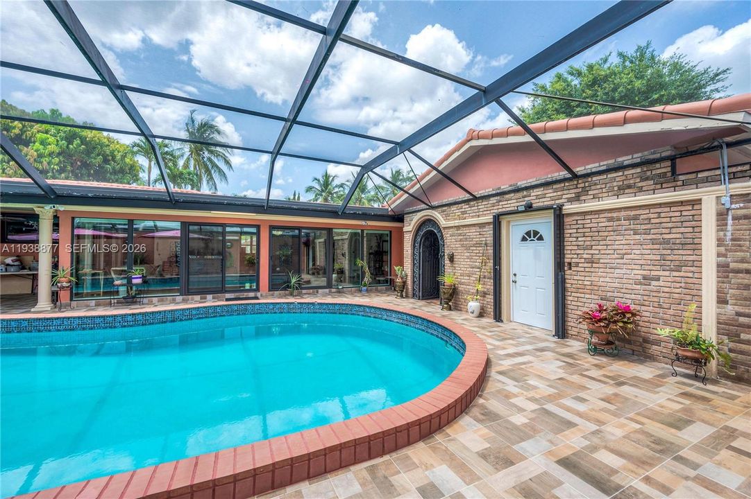 For Sale: $2,595,000 (4 beds, 4 baths, 3184 Square Feet)