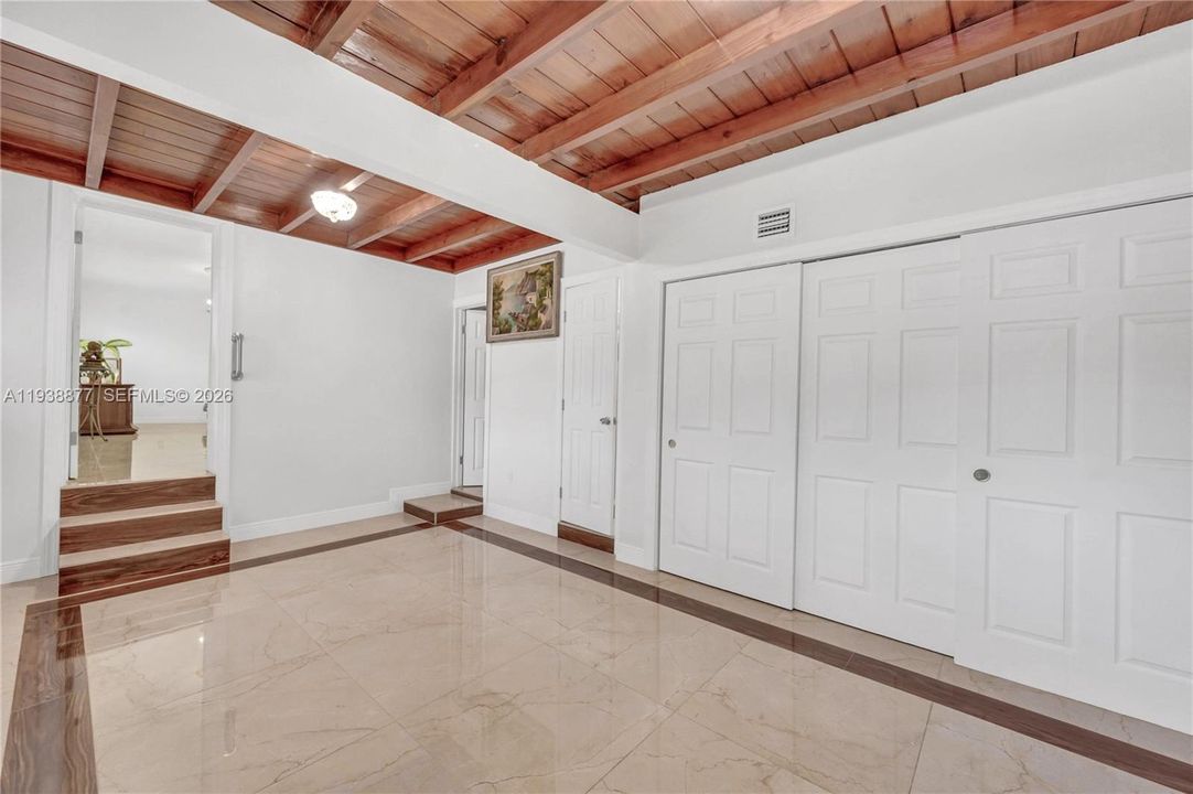 For Sale: $2,595,000 (4 beds, 4 baths, 3184 Square Feet)