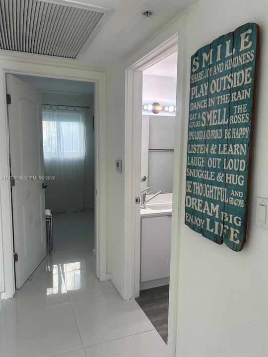 待售: $229,000 (1 贝兹, 1 浴室, 410 平方英尺)