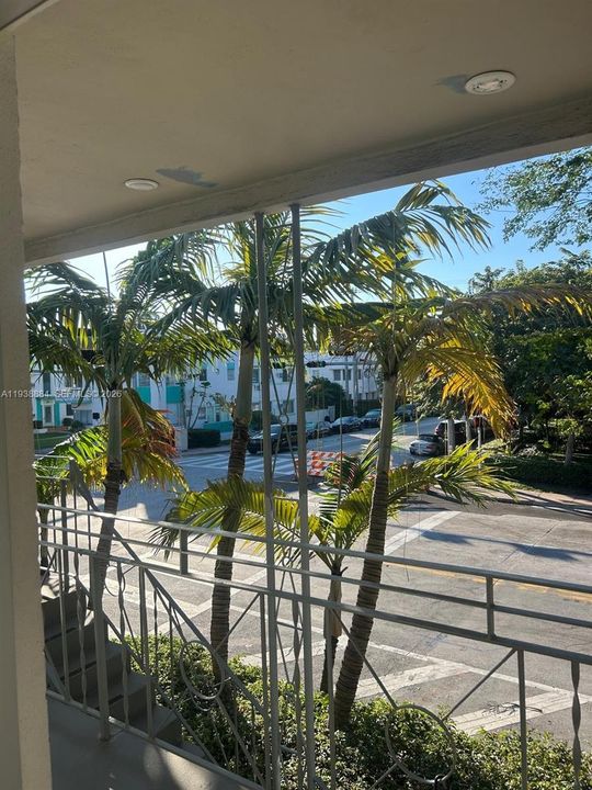 待售: $229,000 (1 贝兹, 1 浴室, 410 平方英尺)