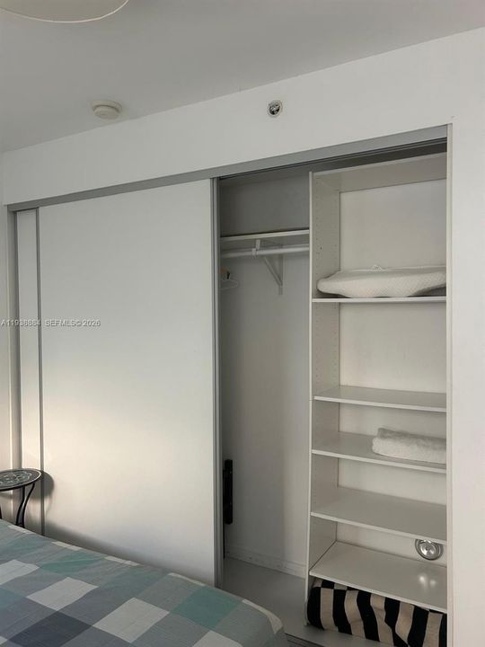 待售: $229,000 (1 贝兹, 1 浴室, 410 平方英尺)