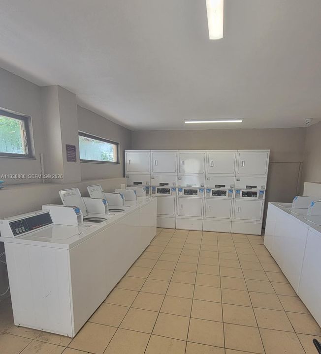 En Venta: $176,086 (1 camas, 1 baños, 714 Pies cuadrados)