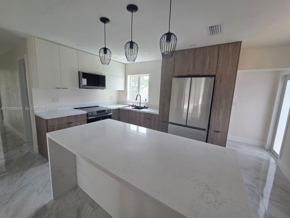 En Venta: $565,000 (3 camas, 2 baños, 1349 Pies cuadrados)