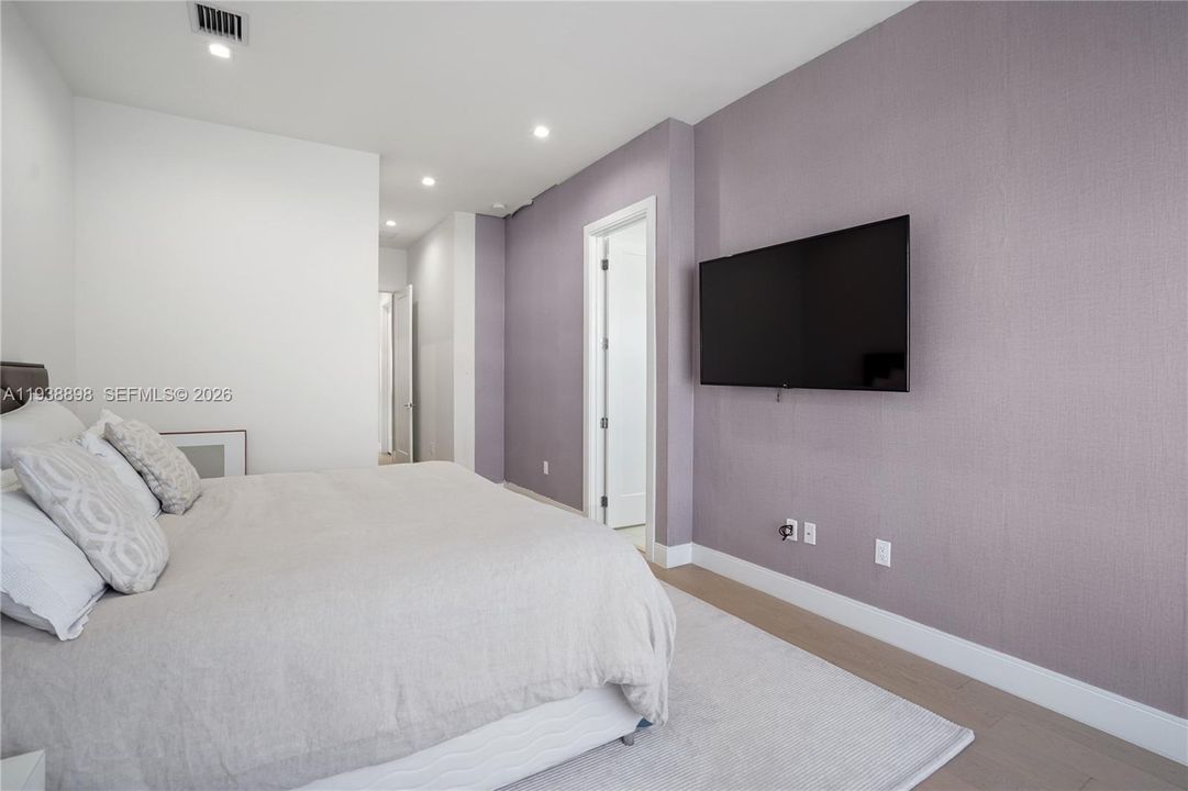 待售: $1,400,000 (4 贝兹, 3 浴室, 2257 平方英尺)