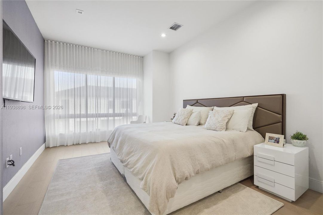 待售: $1,400,000 (4 贝兹, 3 浴室, 2257 平方英尺)