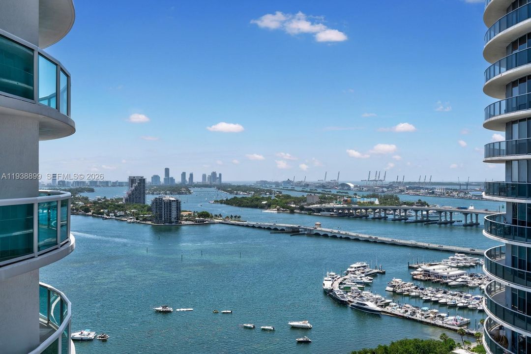 For Sale: $495,000 (1 beds, 1 baths, 1095 Square Feet)