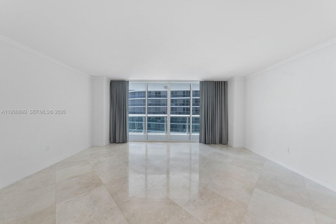 For Sale: $495,000 (1 beds, 1 baths, 1095 Square Feet)