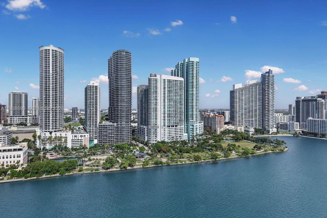 For Sale: $495,000 (1 beds, 1 baths, 1095 Square Feet)