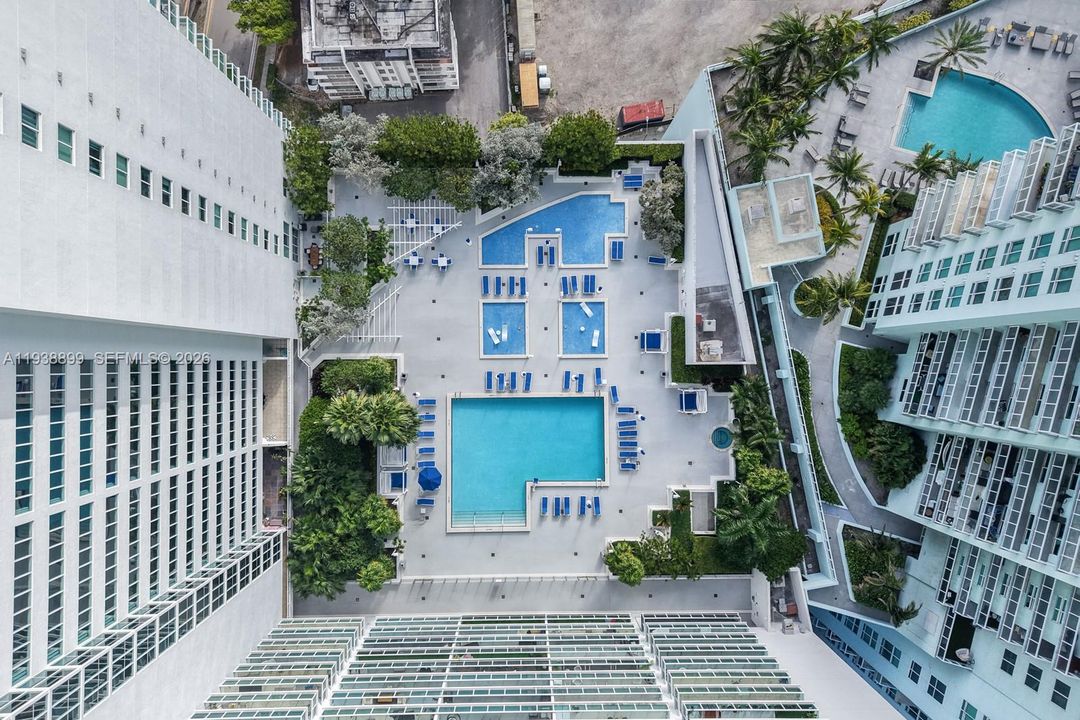 For Sale: $495,000 (1 beds, 1 baths, 1095 Square Feet)