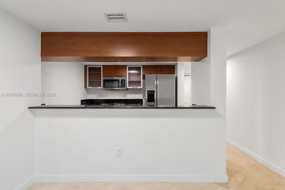 For Sale: $495,000 (1 beds, 1 baths, 1095 Square Feet)