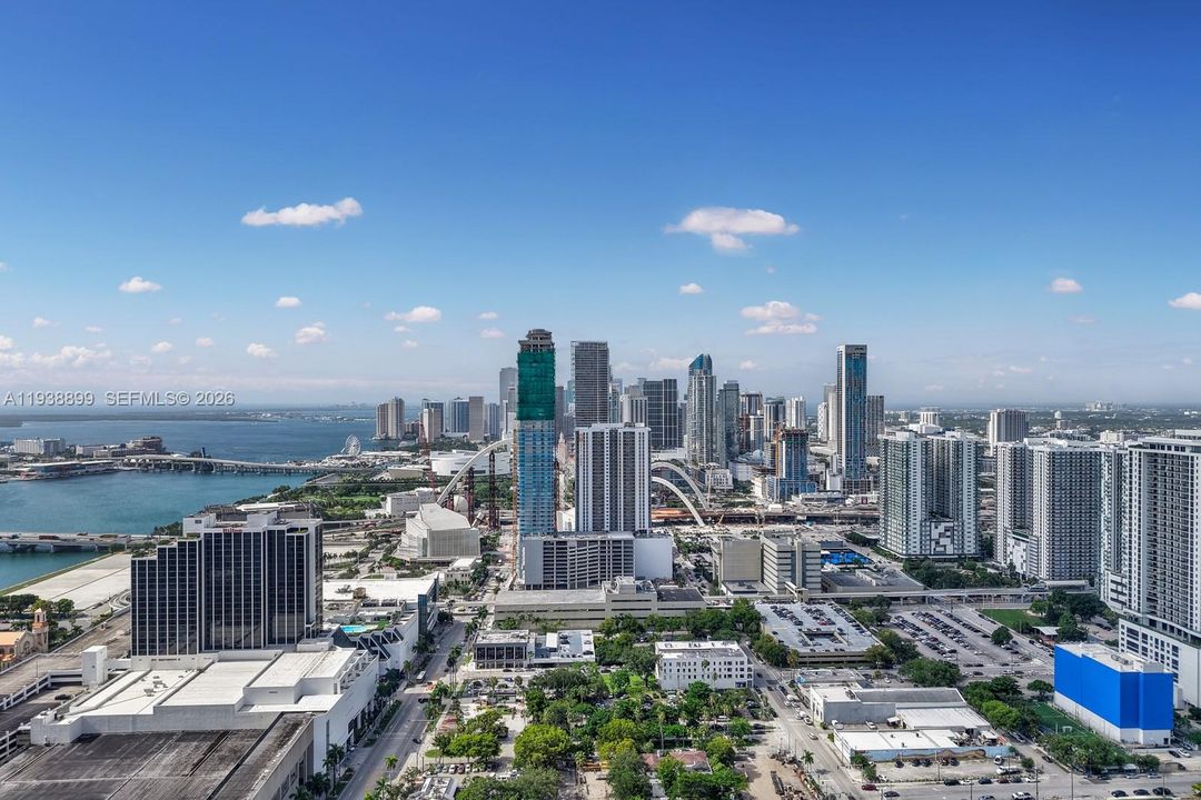 For Sale: $495,000 (1 beds, 1 baths, 1095 Square Feet)