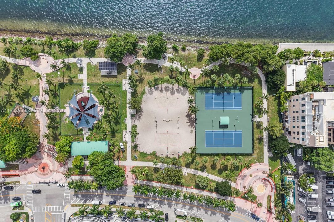 For Sale: $495,000 (1 beds, 1 baths, 1095 Square Feet)