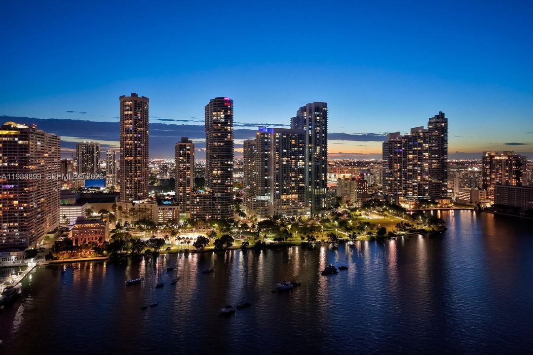 For Sale: $495,000 (1 beds, 1 baths, 1095 Square Feet)