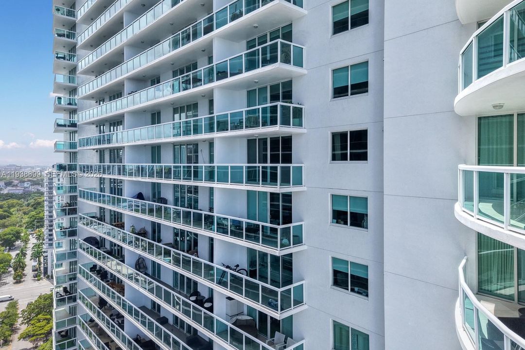 For Sale: $495,000 (1 beds, 1 baths, 1095 Square Feet)