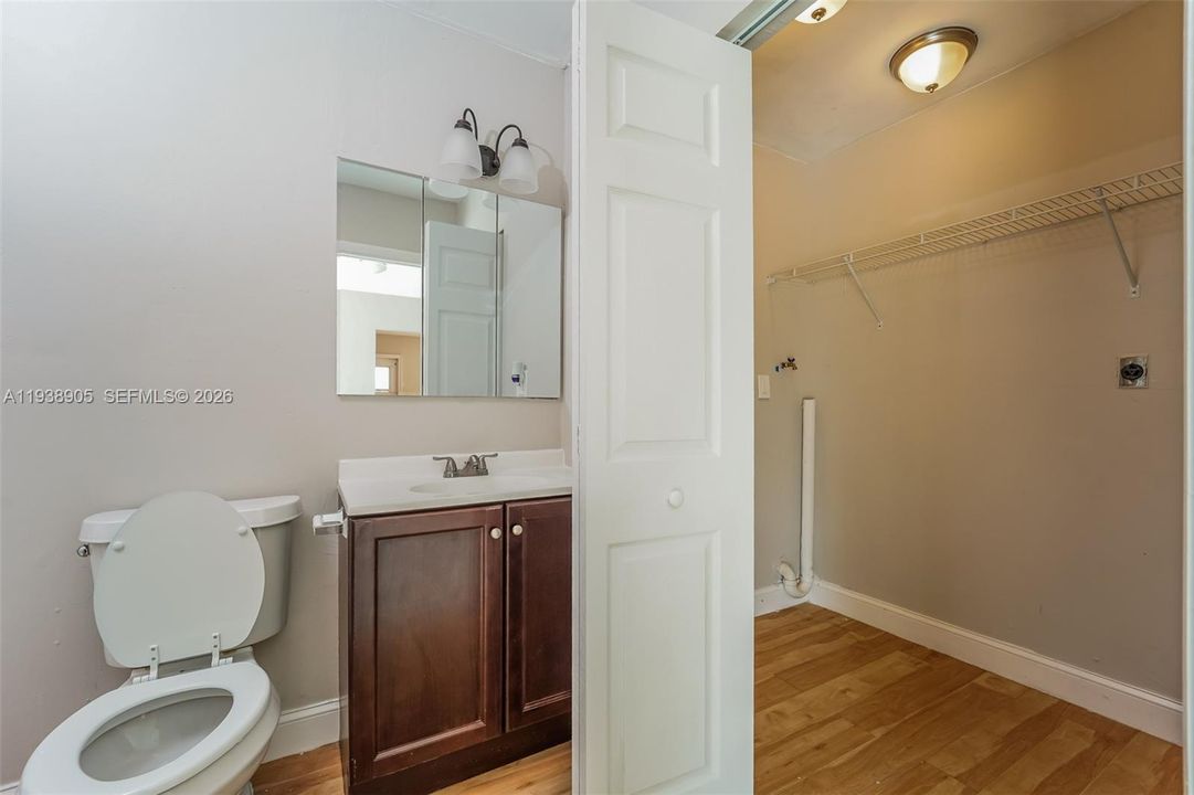 В аренду: $2,830 (3 спален, 2 ванн, 1316 Квадратных фут)