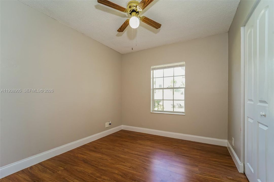 В аренду: $2,830 (3 спален, 2 ванн, 1316 Квадратных фут)