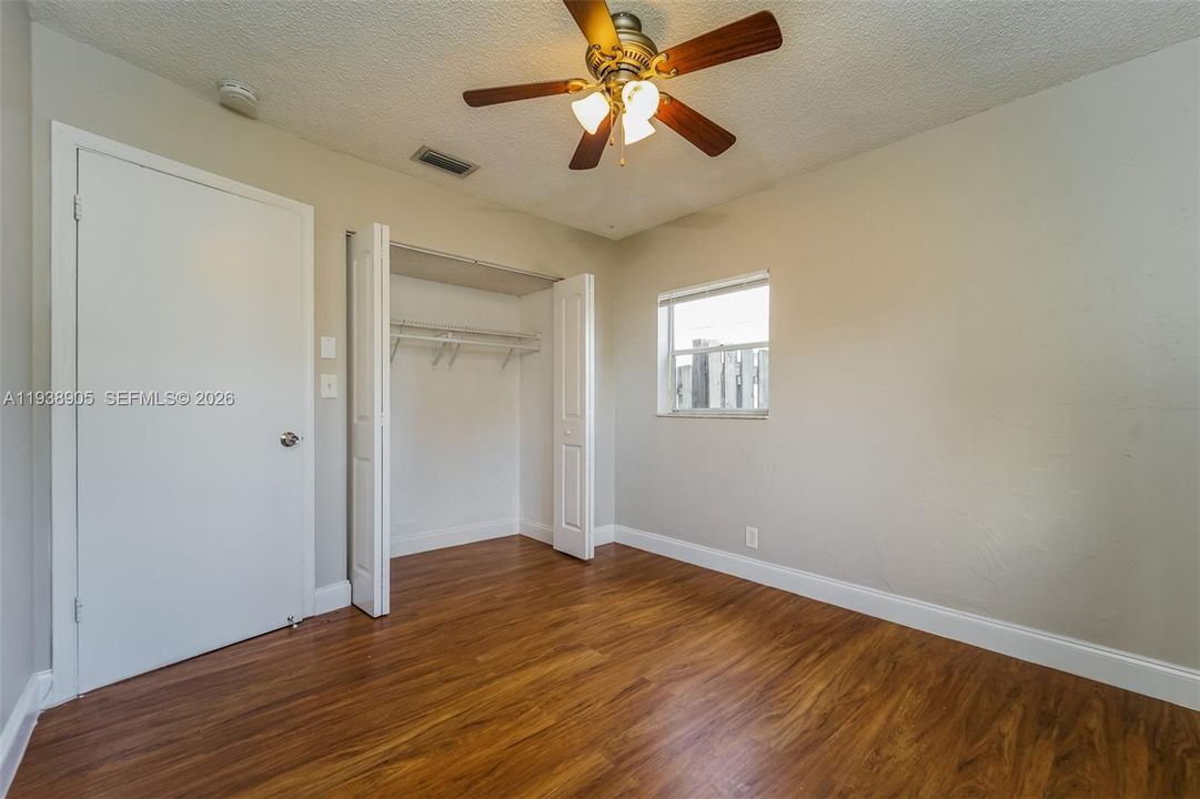 В аренду: $2,830 (3 спален, 2 ванн, 1316 Квадратных фут)