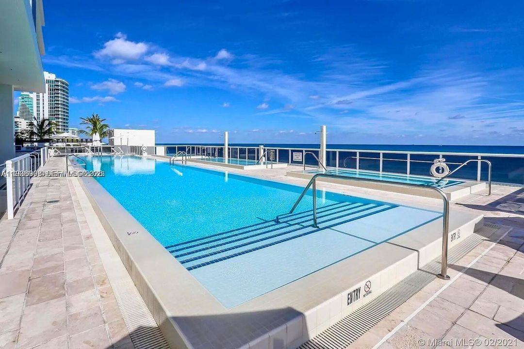 出租: $6,500 (2 贝兹, 2 浴室, 1458 平方英尺)