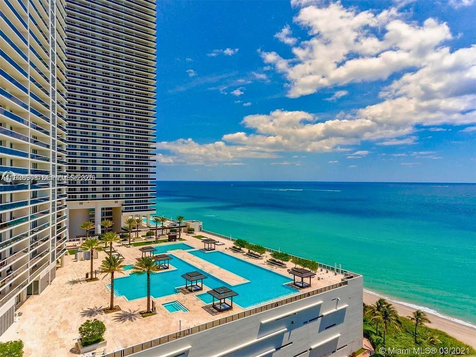 出租: $6,500 (2 贝兹, 2 浴室, 1458 平方英尺)