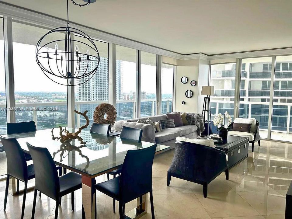 出租: $6,500 (2 贝兹, 2 浴室, 1458 平方英尺)