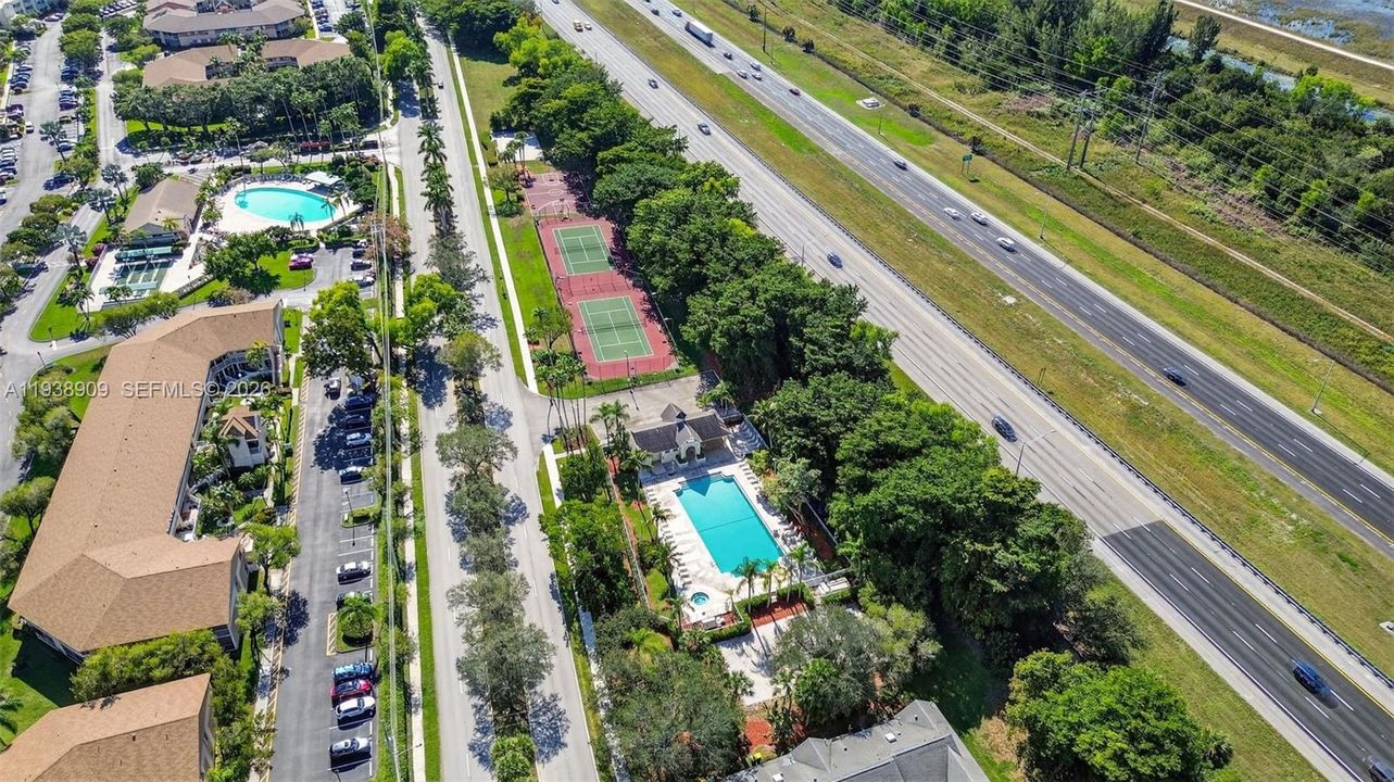 For Sale: $323,000 (2 beds, 1 baths, 1110 Square Feet)