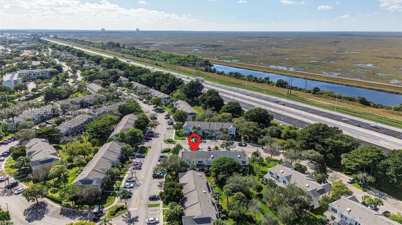 For Sale: $323,000 (2 beds, 1 baths, 1110 Square Feet)