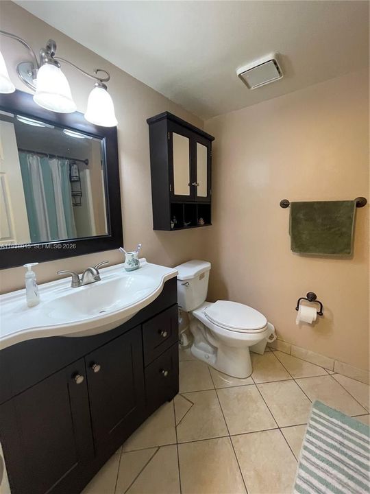 For Rent: $2,500 (2 beds, 2 baths, 1067 Square Feet)