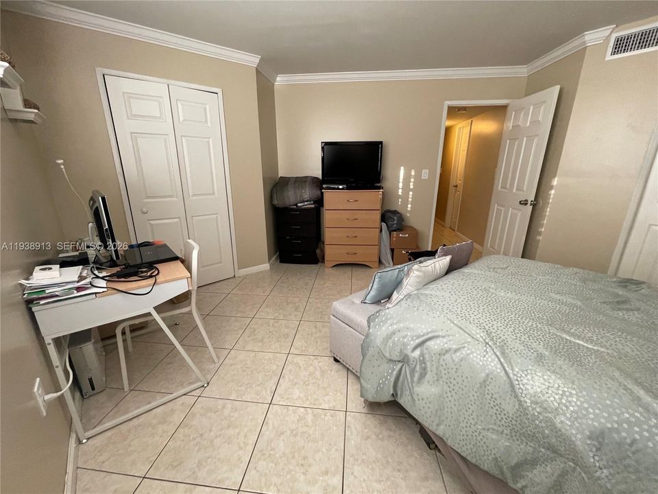 For Rent: $2,500 (2 beds, 2 baths, 1067 Square Feet)