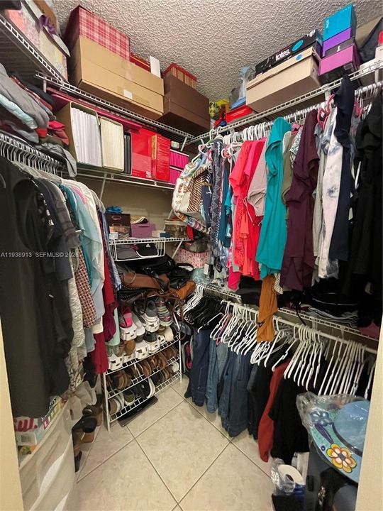 For Rent: $2,500 (2 beds, 2 baths, 1067 Square Feet)