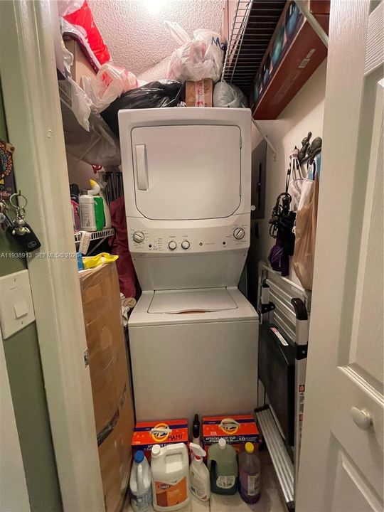 For Rent: $2,500 (2 beds, 2 baths, 1067 Square Feet)