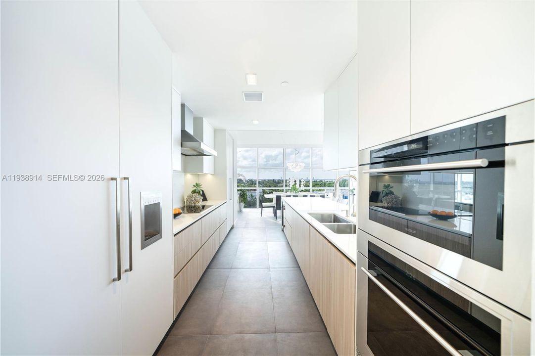 En Venta: $2,990,000 (4 camas, 4 baños, 2752 Pies cuadrados)