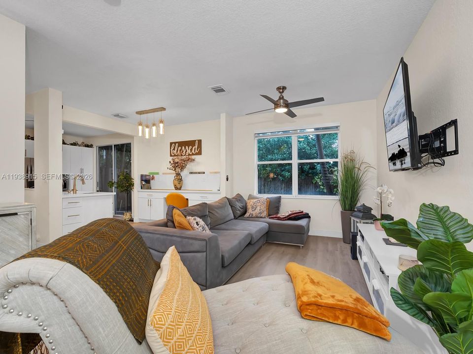 待售: $520,000 (3 贝兹, 2 浴室, 1657 平方英尺)