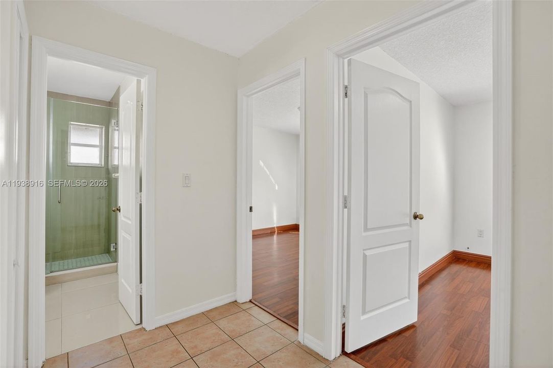 En Renta: $4,500 (5 camas, 3 baños, 2156 Pies cuadrados)