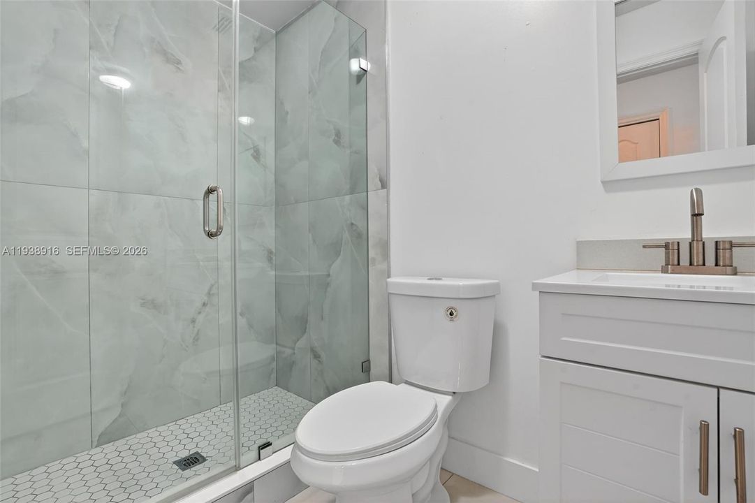 En Renta: $4,500 (5 camas, 3 baños, 2156 Pies cuadrados)