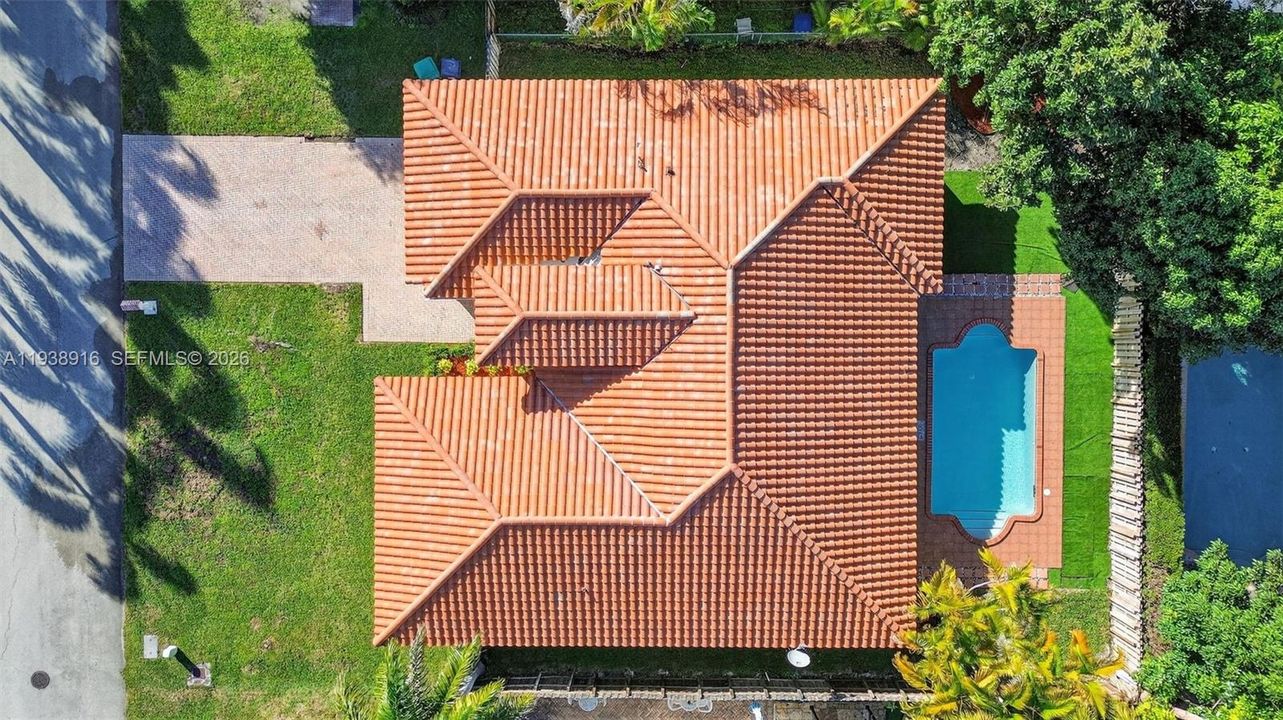 En Renta: $4,500 (5 camas, 3 baños, 2156 Pies cuadrados)