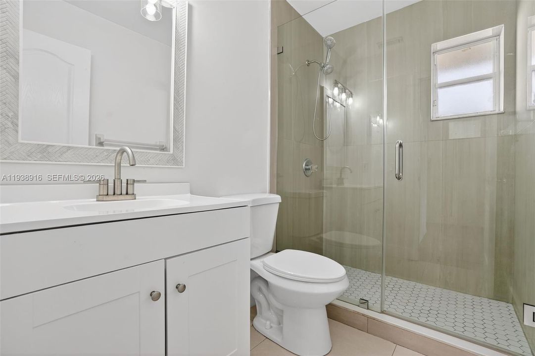 En Renta: $4,500 (5 camas, 3 baños, 2156 Pies cuadrados)